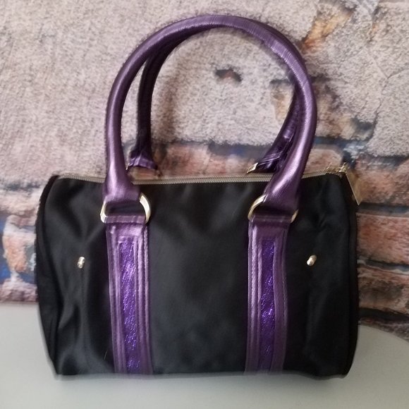 Barrel Bag w/Clutch Cosmetic Bag - Picture 3 of 7